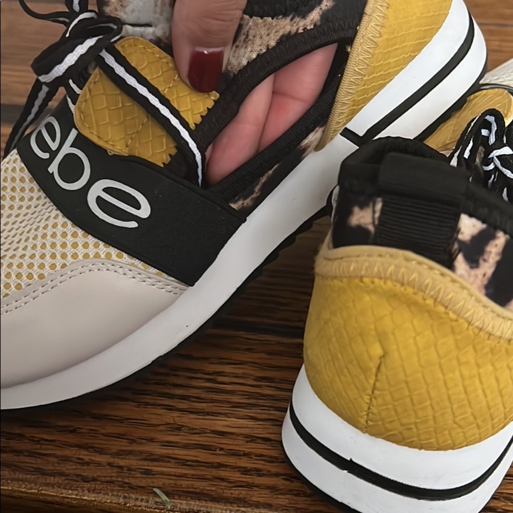 Amazing shoes just not my style Size 7 ready to go